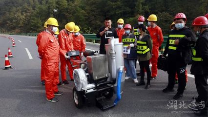 創(chuàng)新引領，匠心筑路——縣交通運輸局大力推廣‘四新技術’與新材料服務